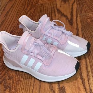 Adidas Sneakers